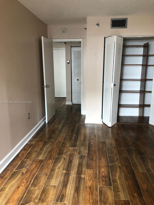 В аренду: $2,200 (1 спален, 1 ванн, 593 Квадратных фут)