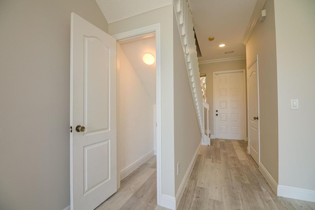 Entryway & Closet