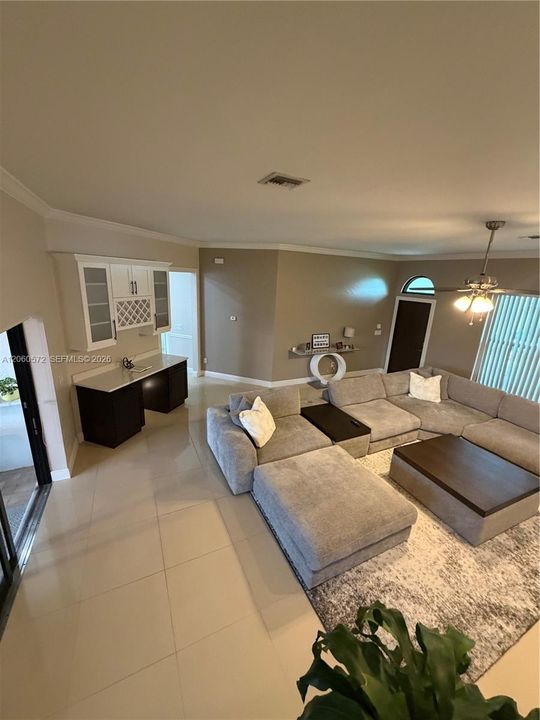 En Venta: $395,000 (3 camas, 2 baños, 0 Pies cuadrados)