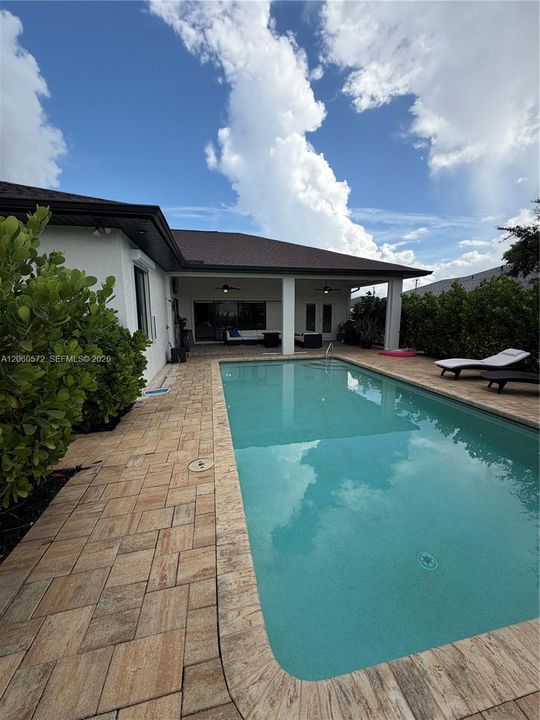 En Venta: $395,000 (3 camas, 2 baños, 0 Pies cuadrados)