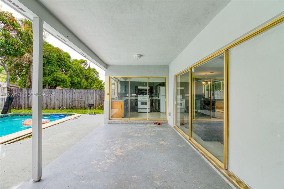 For Rent: $3,800 (4 beds, 2 baths, 1431 Square Feet)