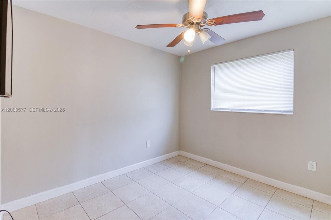 For Rent: $3,800 (4 beds, 2 baths, 1431 Square Feet)