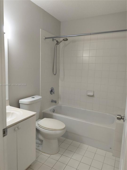 В аренду: $2,200 (3 спален, 2 ванн, 1264 Квадратных фут)
