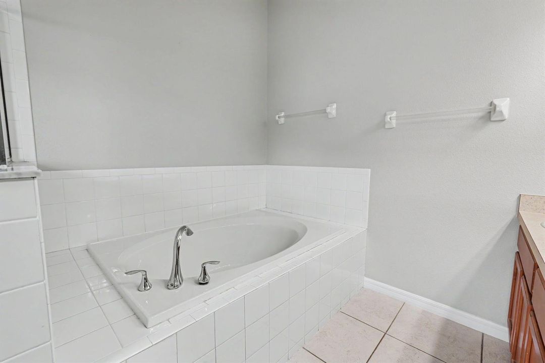 125-web-or-mls-DSC00394