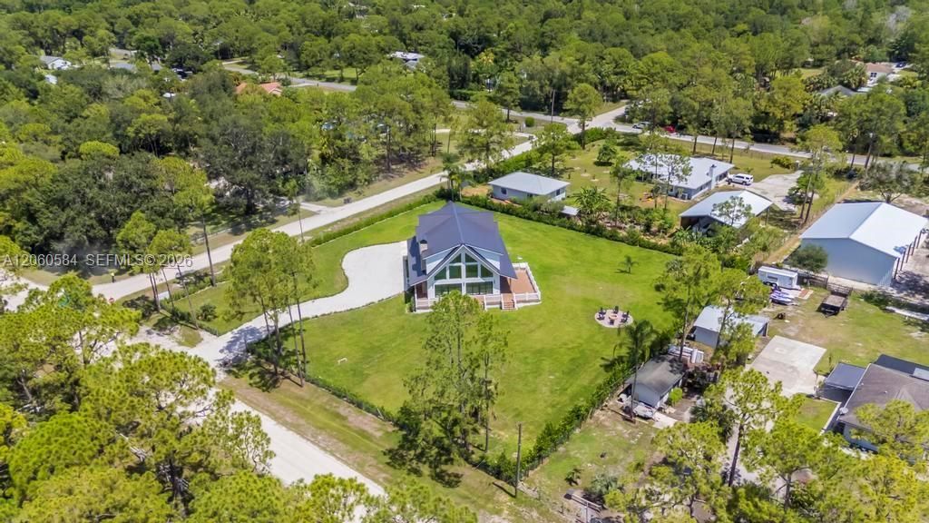 For Sale: $2,650,000 (4 beds, 4 baths, 3600 Square Feet)