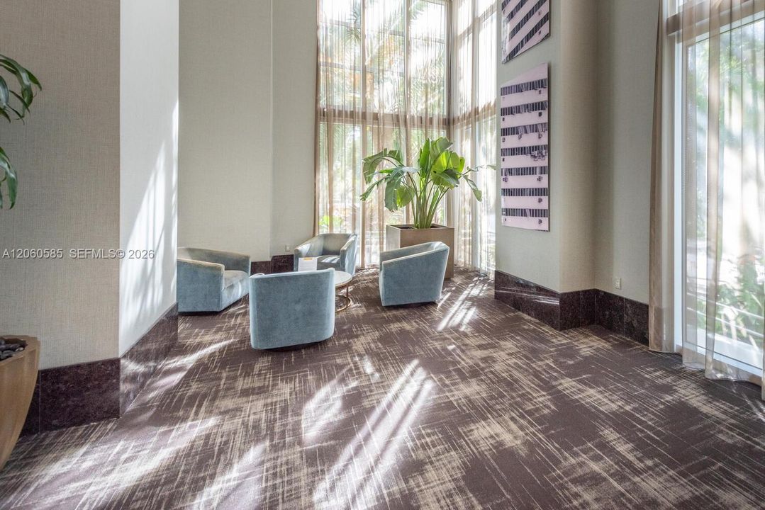 For Rent: $3,400 (1 beds, 1 baths, 774 Square Feet)