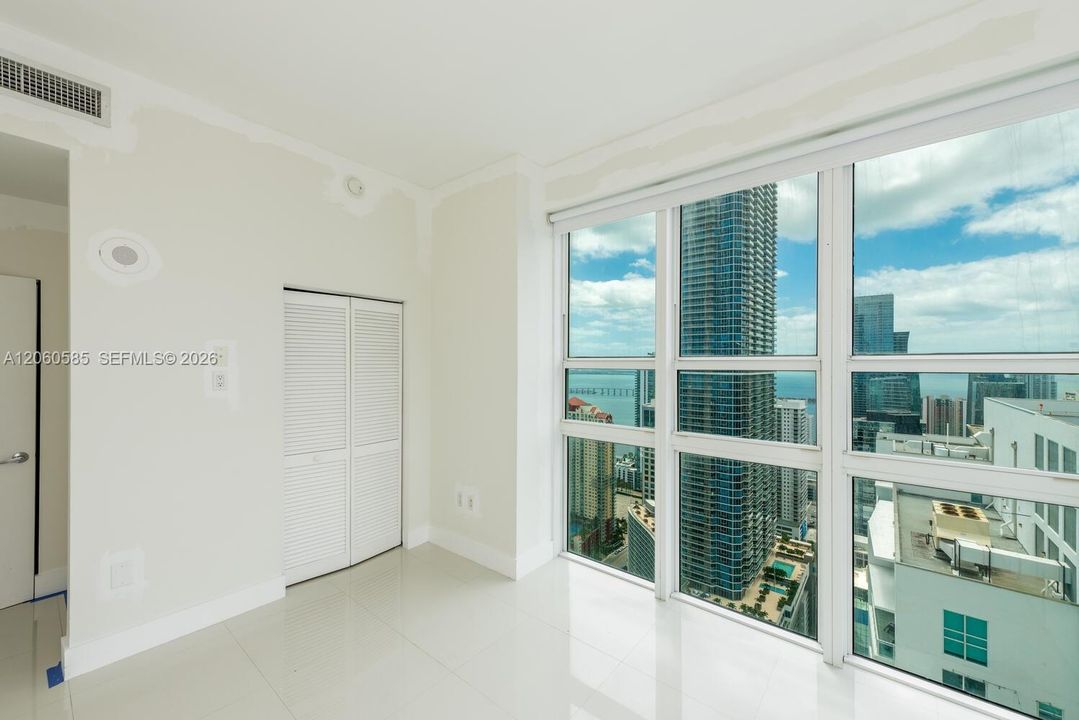 For Rent: $3,400 (1 beds, 1 baths, 774 Square Feet)