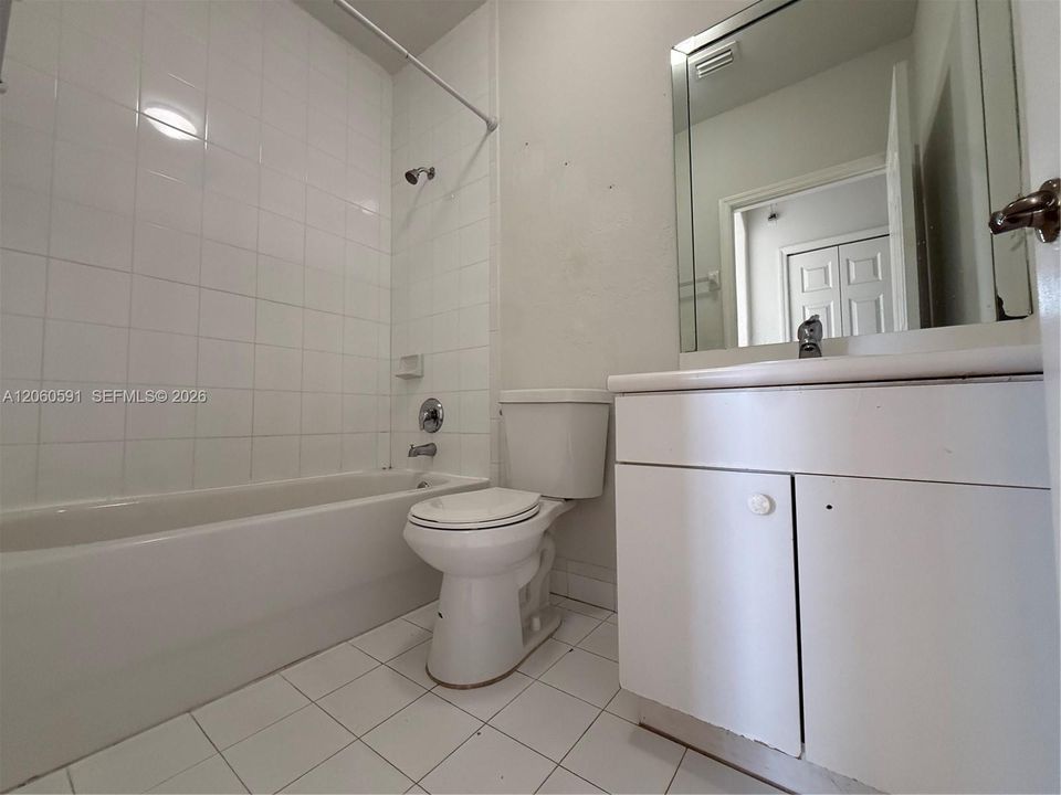 For Sale: $399,000 (4 beds, 3 baths, 1661 Square Feet)