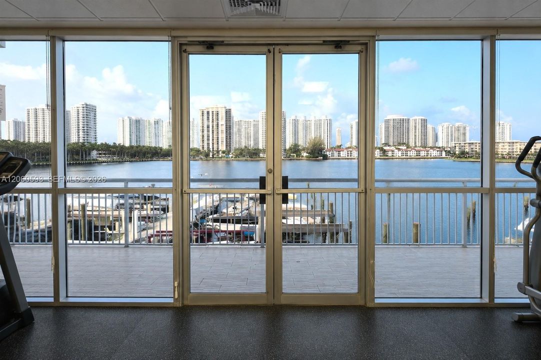 На продажу: $287,700 (2 спален, 2 ванн, 1251 Квадратных фут)