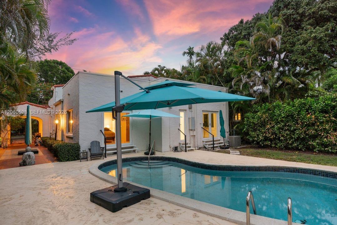 For Sale: $3,200,000 (4 beds, 2 baths, 2436 Square Feet)