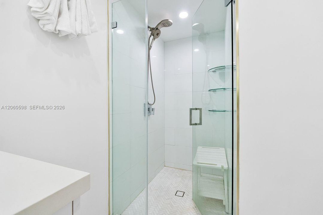 For Sale: $3,200,000 (4 beds, 2 baths, 2436 Square Feet)