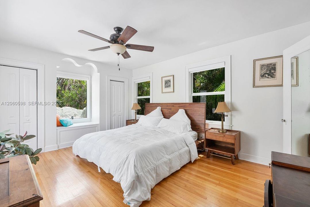 For Sale: $3,200,000 (4 beds, 2 baths, 2436 Square Feet)