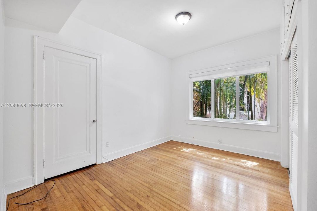 For Sale: $3,200,000 (4 beds, 2 baths, 2436 Square Feet)