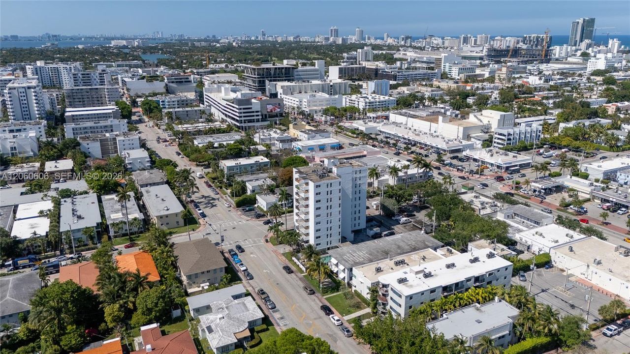На продажу: $515,000 (2 спален, 2 ванн, 992 Квадратных фут)
