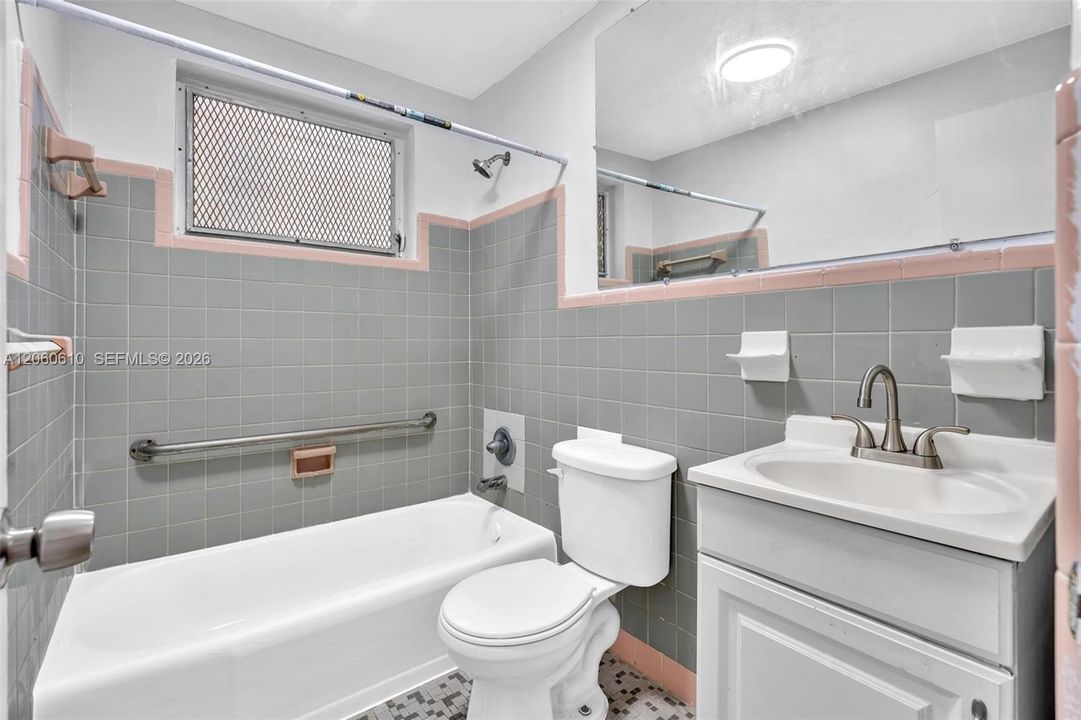В аренду: $1,650 (0 спален, 1 ванн, 400 Квадратных фут)