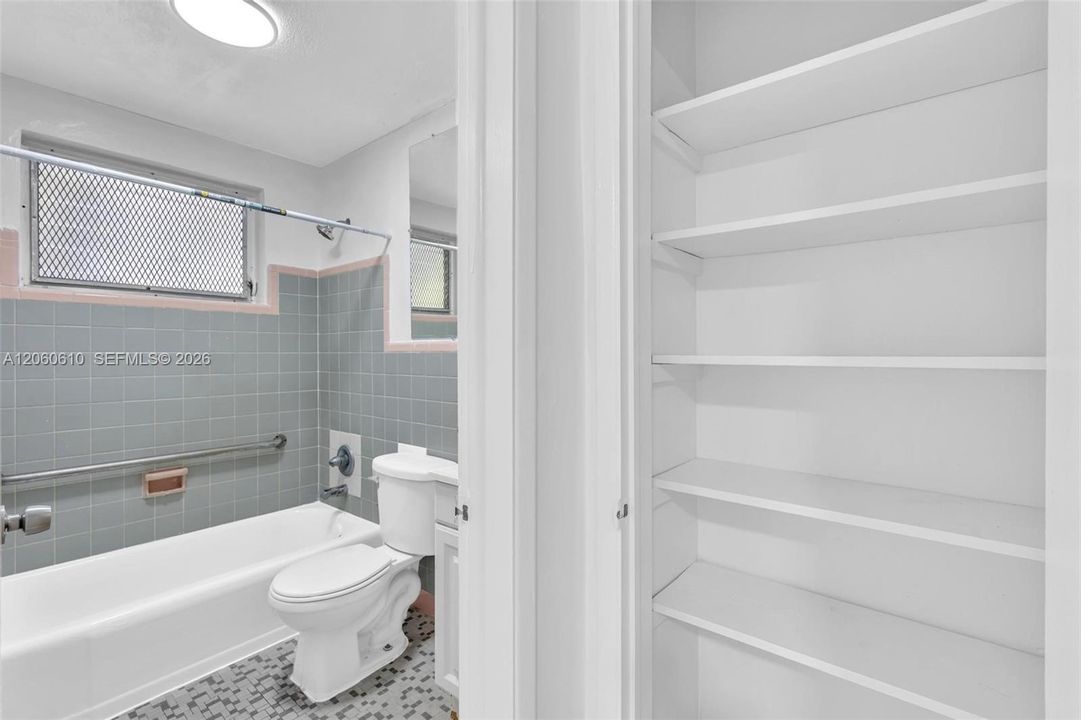 В аренду: $1,650 (0 спален, 1 ванн, 400 Квадратных фут)