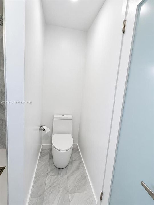 Active With Contract: $570,000 (3 beds, 2 baths, 1302 Square Feet)