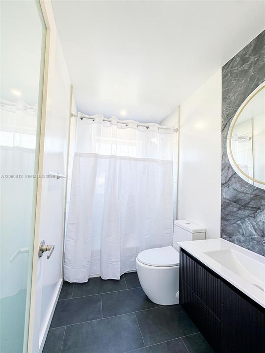 Active With Contract: $570,000 (3 beds, 2 baths, 1302 Square Feet)