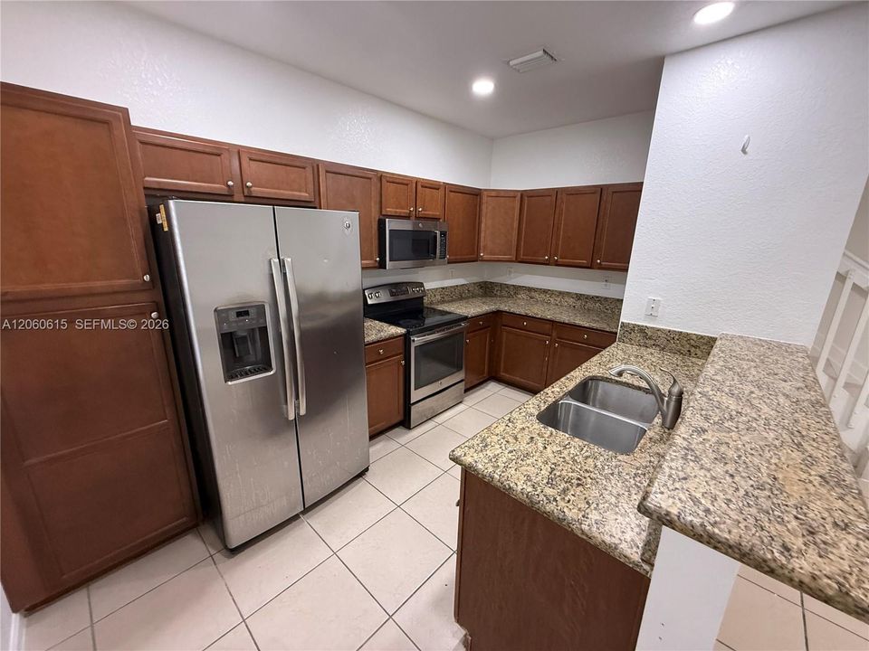 В аренду: $3,350 (4 спален, 3 ванн, 2312 Квадратных фут)