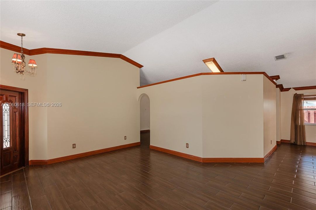 На продажу: $639,990 (4 спален, 2 ванн, 1862 Квадратных фут)
