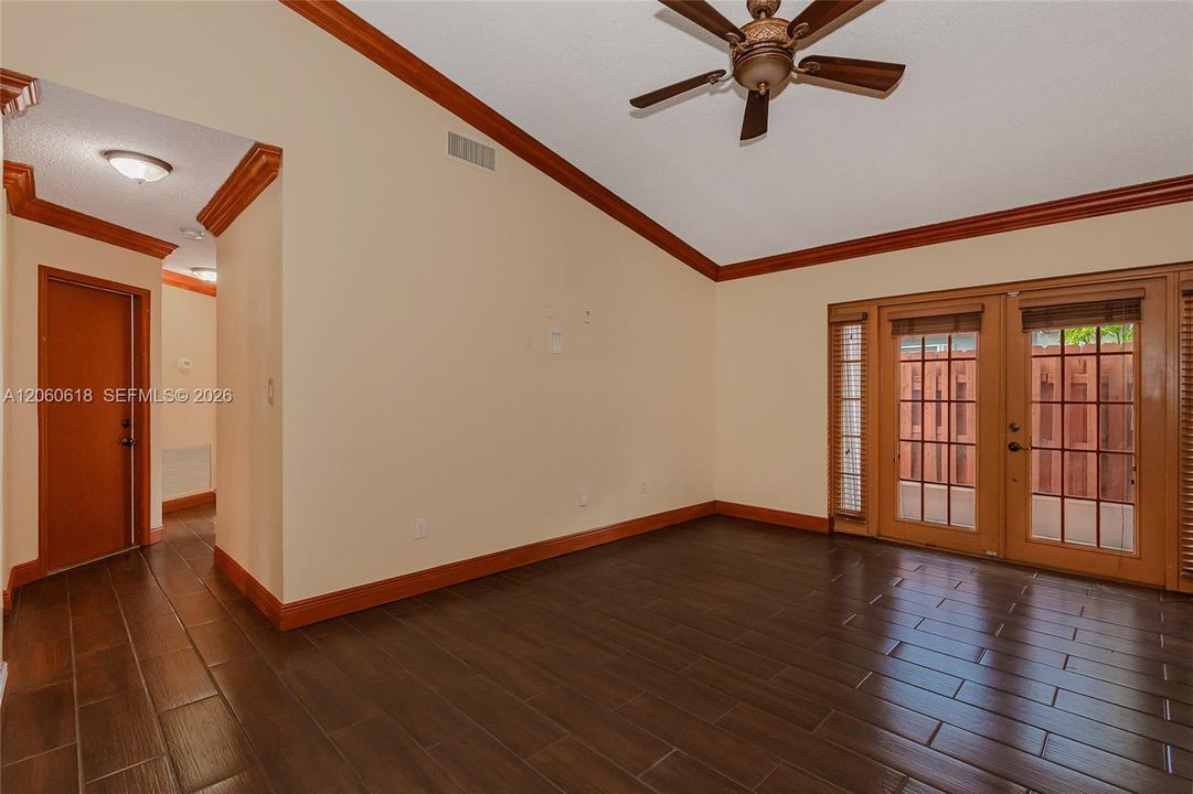 На продажу: $639,990 (4 спален, 2 ванн, 1862 Квадратных фут)