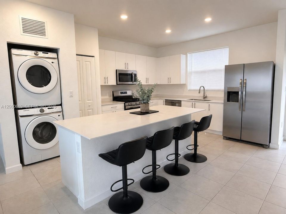 For Rent: $2,500 (3 beds, 2 baths, 1330 Square Feet)