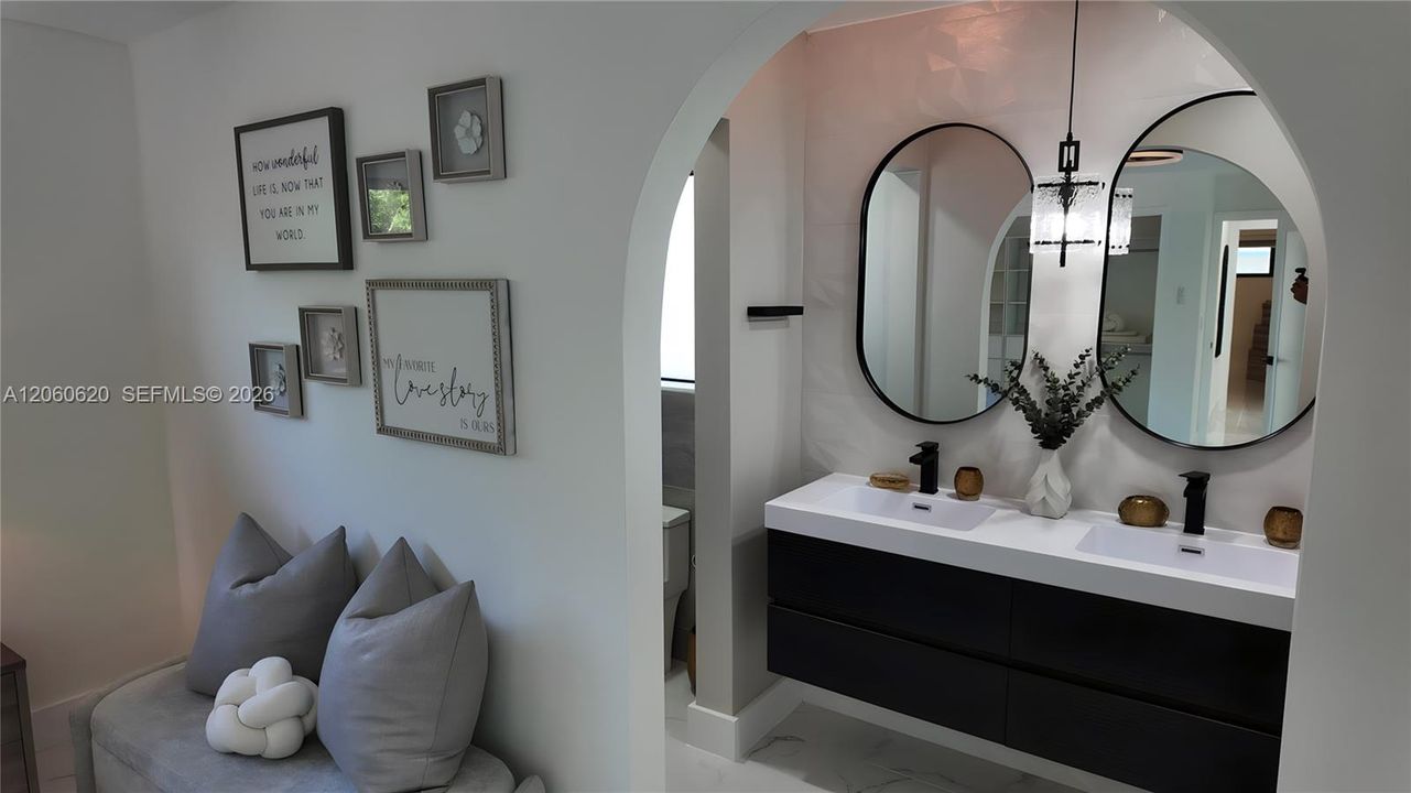 Activo con contrato: $3,499 (3 camas, 3 baños, 1400 Pies cuadrados)