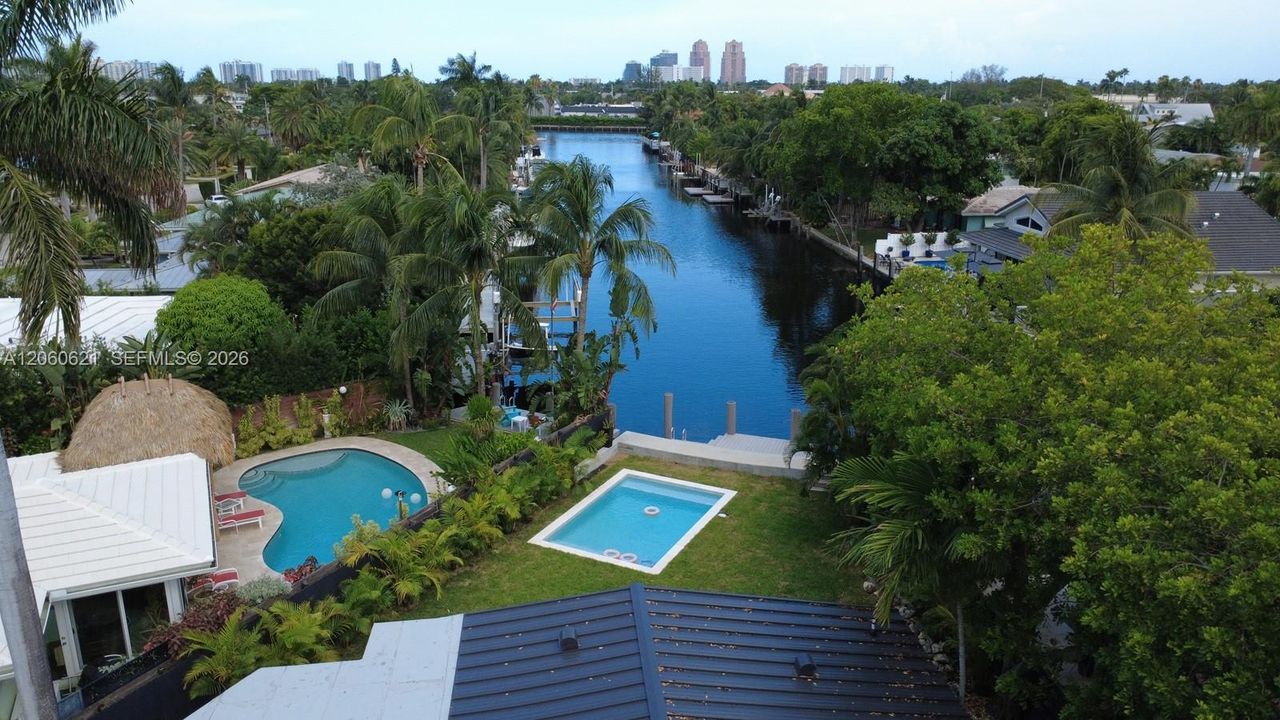 For Sale: $1,345,000 (3 beds, 3 baths, 1823 Square Feet)
