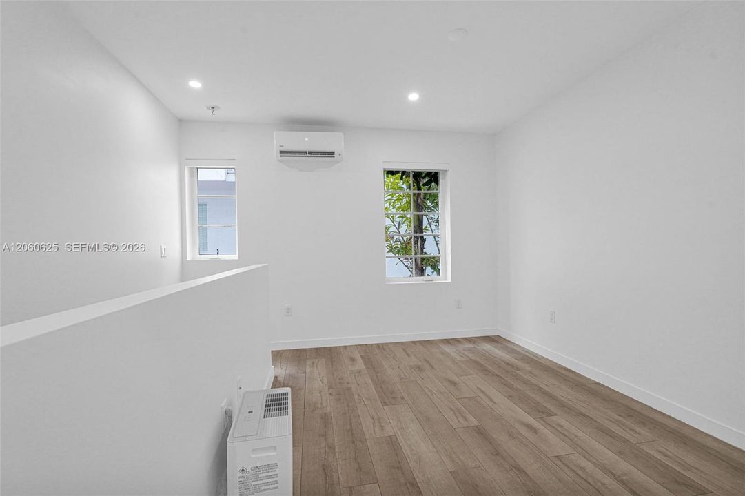В аренду: $2,400 (1 спален, 1 ванн, 511 Квадратных фут)