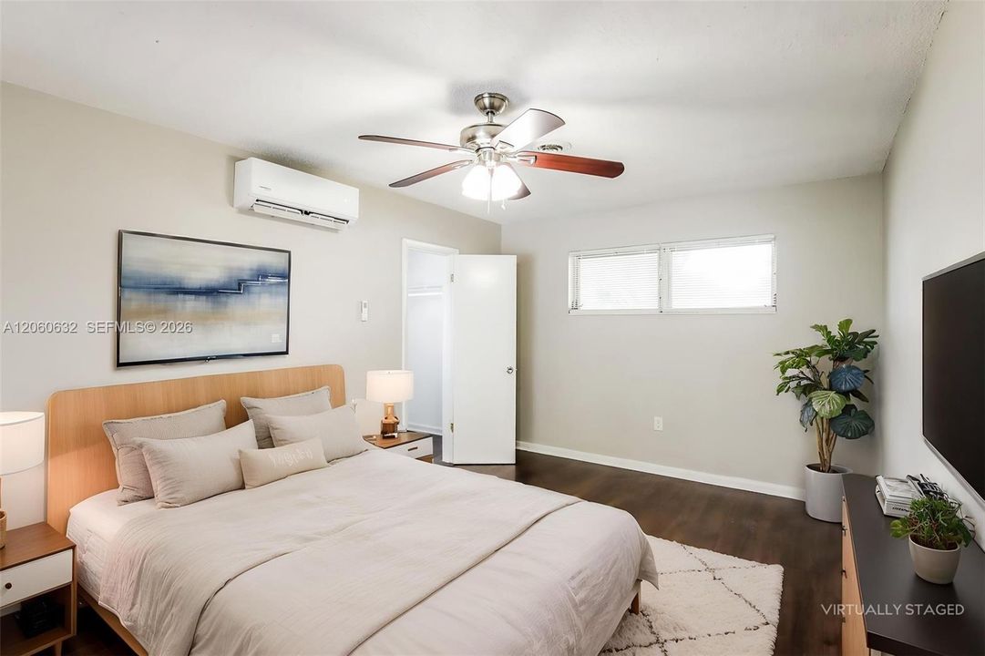 En Renta: $3,405 (3 camas, 2 baños, 1865 Pies cuadrados)