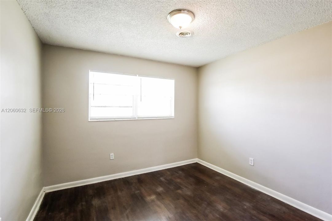 En Renta: $3,405 (3 camas, 2 baños, 1865 Pies cuadrados)
