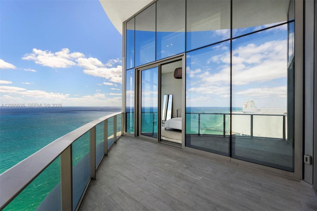На продажу: $6,450,000 (3 спален, 4 ванн, 3080 Квадратных фут)