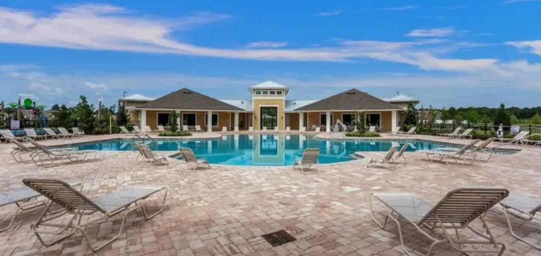 Community pool