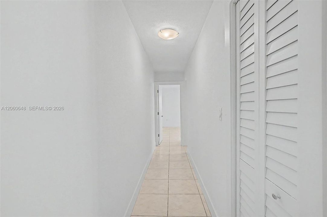 Недавно продано: $695,900 (4 спален, 2 ванн, 2229 Квадратных фут)