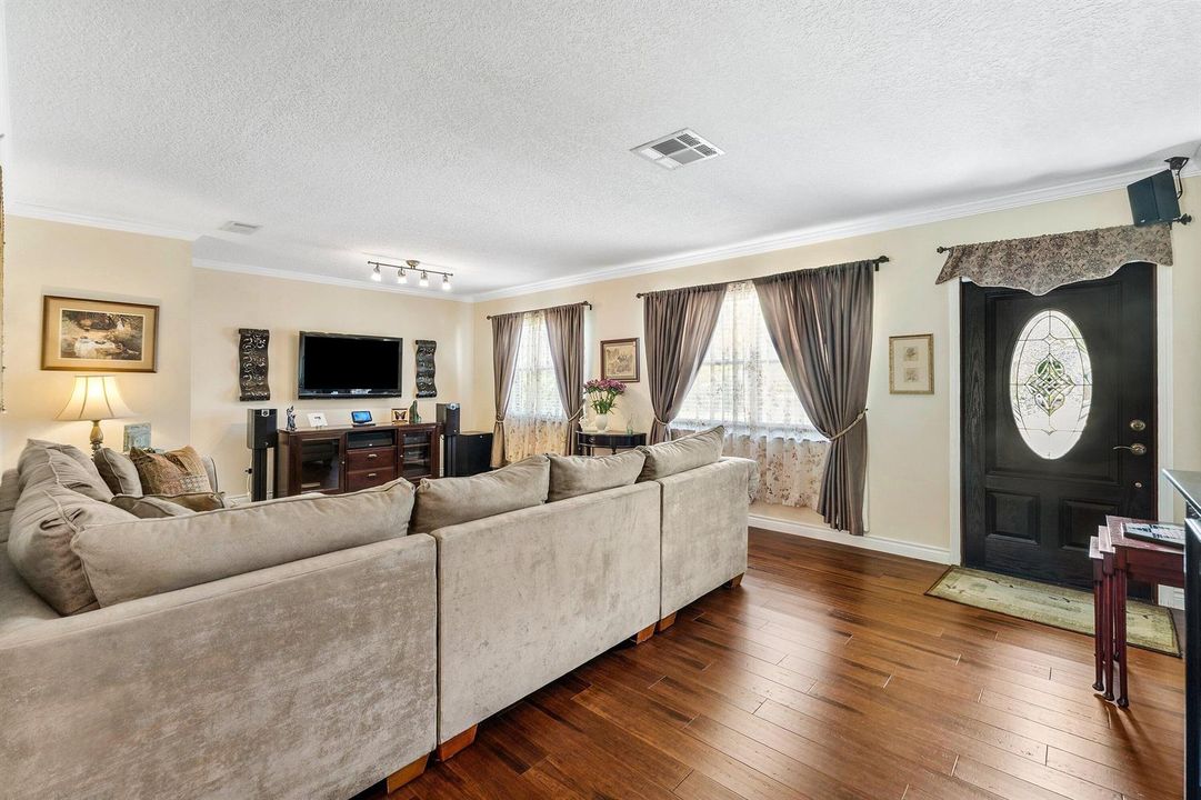 005-141DatePalmDrive-LakePark-FL-33403-S
