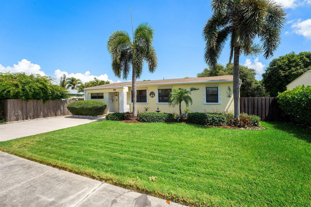 003-141DatePalmDrive-LakePark-FL-33403-S
