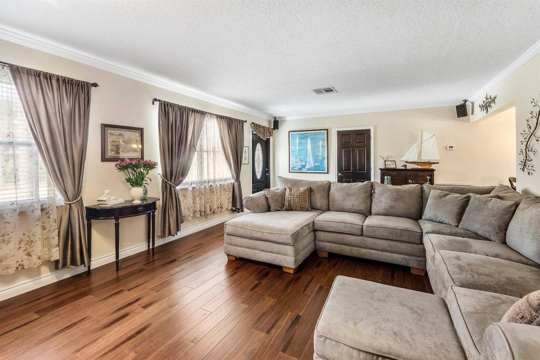 008-141DatePalmDrive-LakePark-FL-33403-S