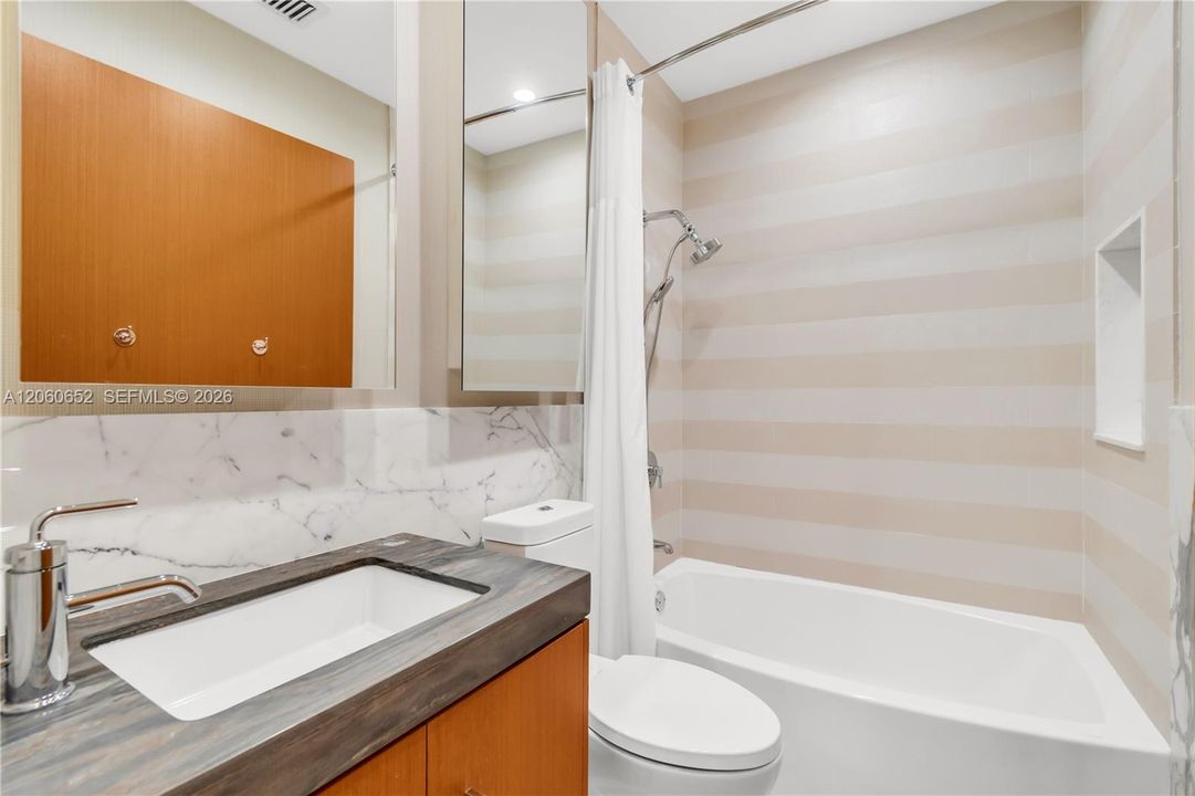 В аренду: $36,500 (4 спален, 4 ванн, 3589 Квадратных фут)