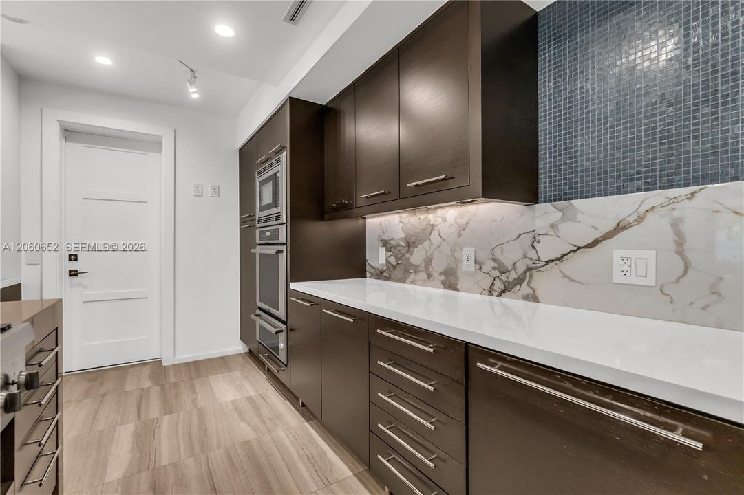 В аренду: $36,500 (4 спален, 4 ванн, 3589 Квадратных фут)