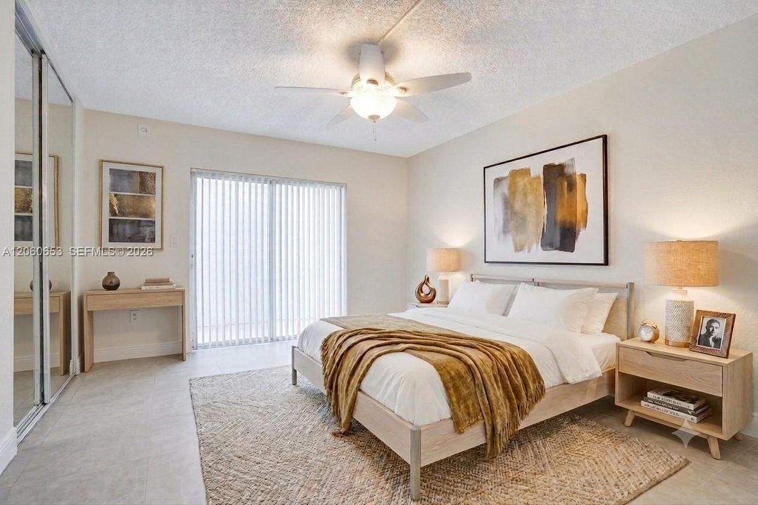 В аренду: $5,500 (3 спален, 2 ванн, 730 Квадратных фут)