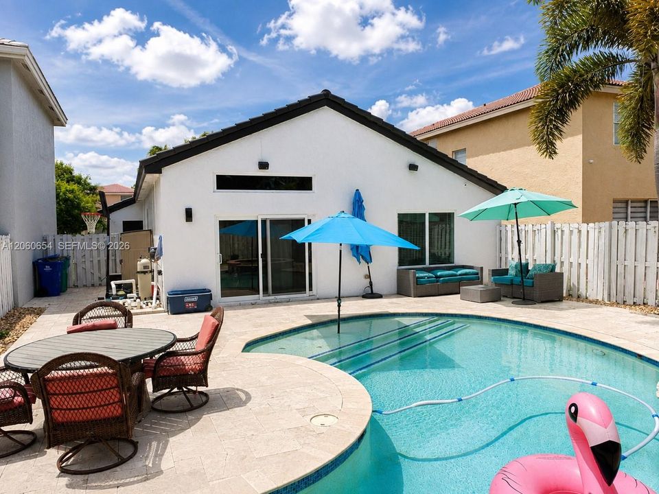 For Rent: $5,100 (4 beds, 2 baths, 1477 Square Feet)