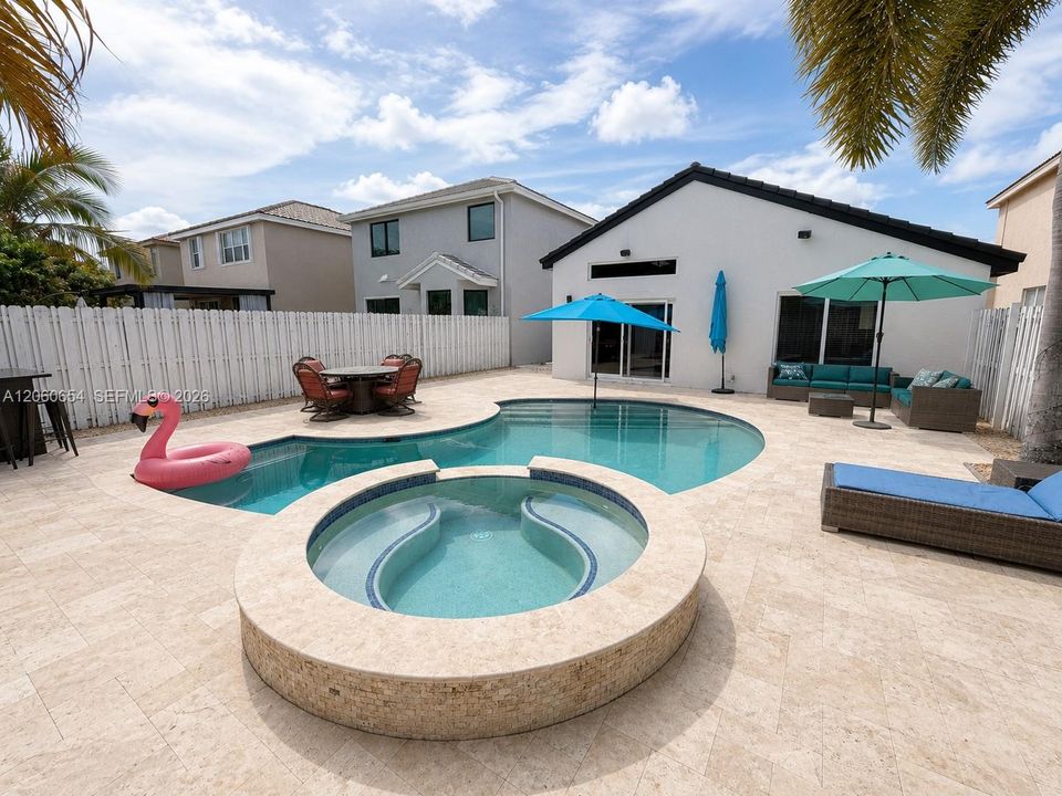 For Rent: $5,100 (4 beds, 2 baths, 1477 Square Feet)