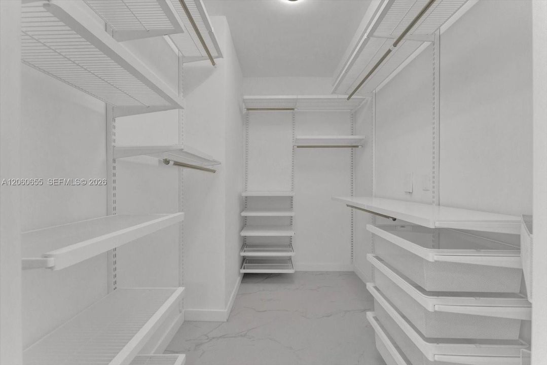 For Rent: $11,000 (3 beds, 2 baths, 1761 Square Feet)