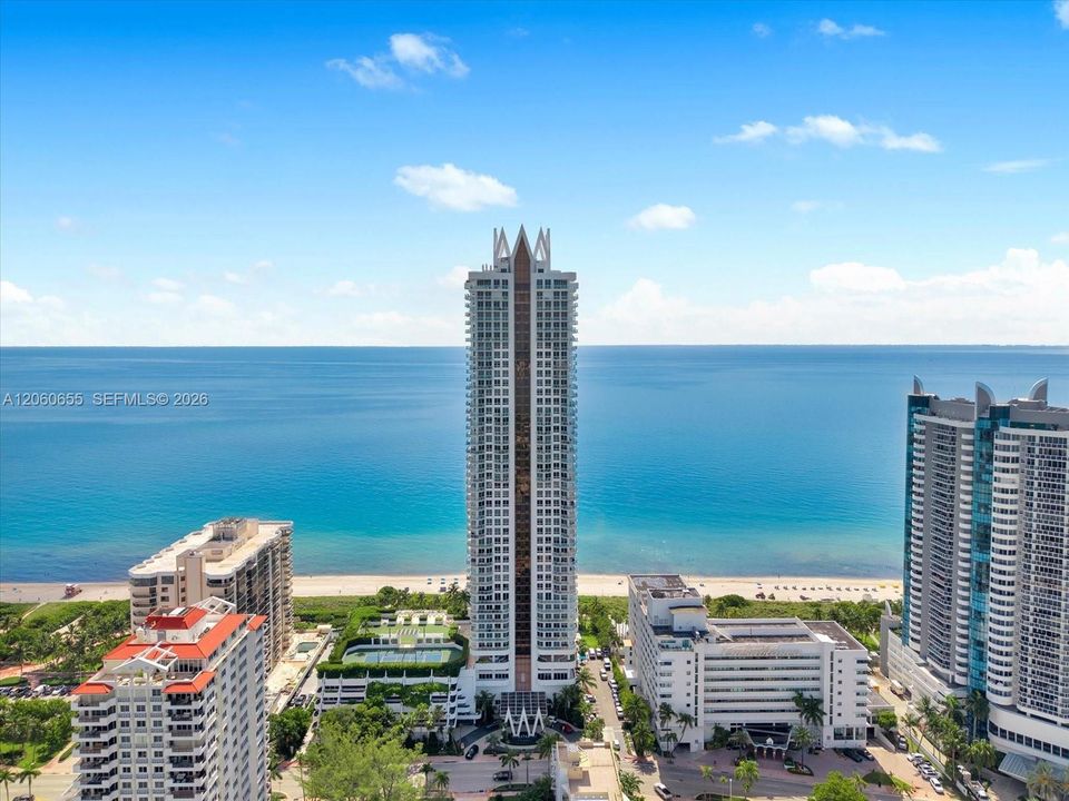 For Rent: $11,000 (3 beds, 2 baths, 1761 Square Feet)