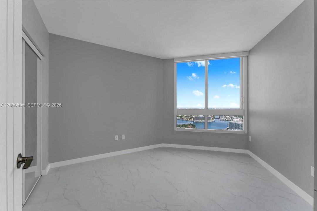 For Rent: $11,000 (3 beds, 2 baths, 1761 Square Feet)