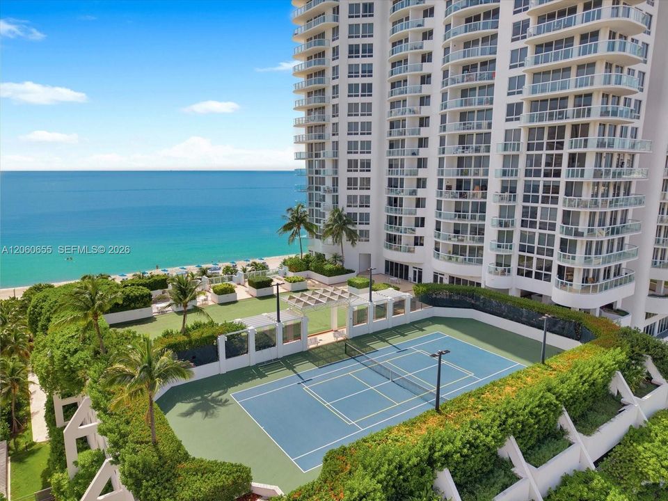 For Rent: $11,000 (3 beds, 2 baths, 1761 Square Feet)