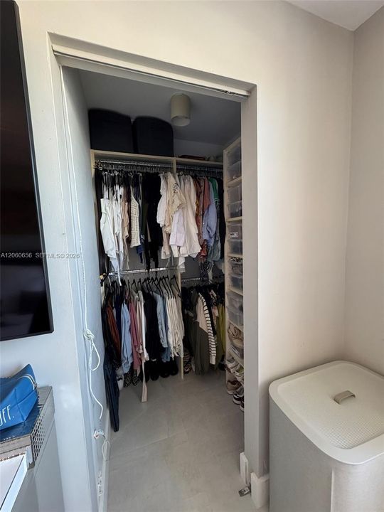En Venta: $449,000 (2 camas, 2 baños, 1000 Pies cuadrados)