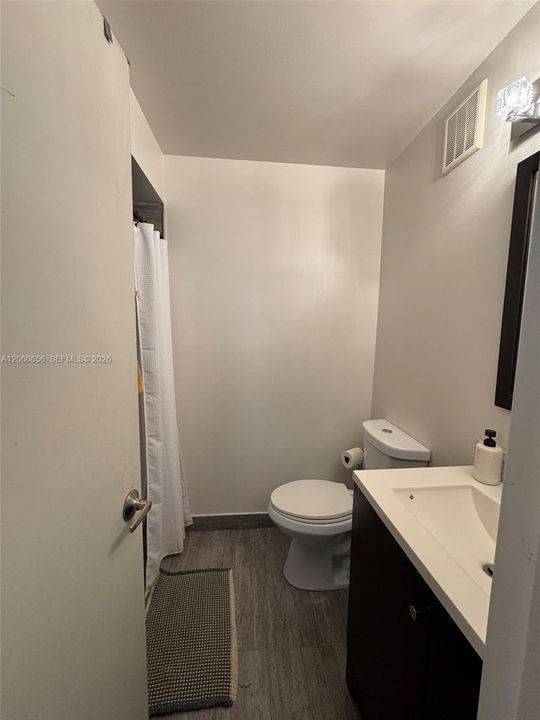 En Venta: $449,000 (2 camas, 2 baños, 1000 Pies cuadrados)
