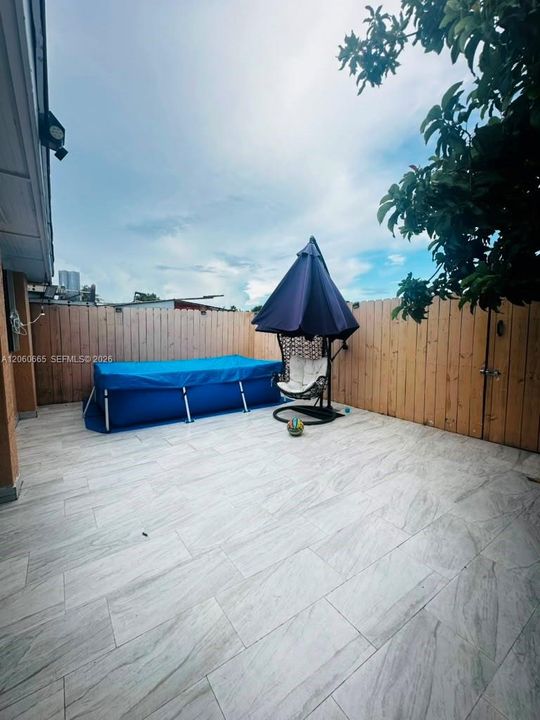 В аренду: $3,300 (3 спален, 2 ванн, 1008 Квадратных фут)