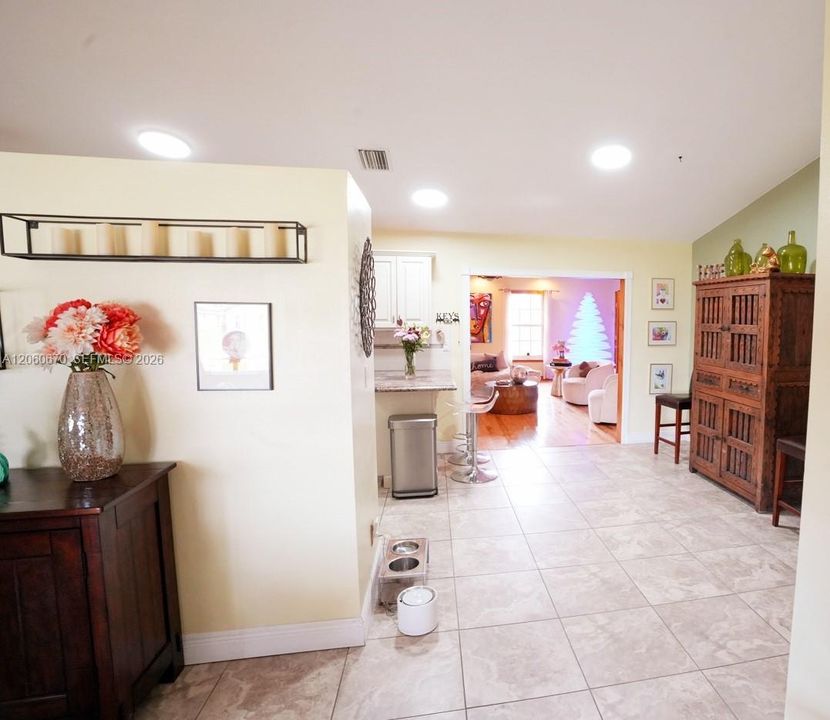 В аренду: $2,300 (4 спален, 3 ванн, 0 Квадратных фут)